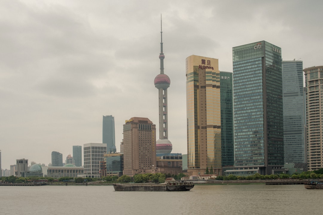 Hardware & Security Access (HS 8301.40) – China to Colombia Trade Corridor